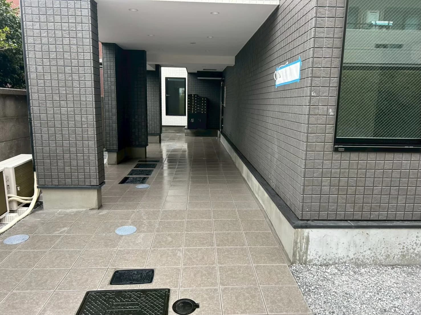 完成後の建物エントランス